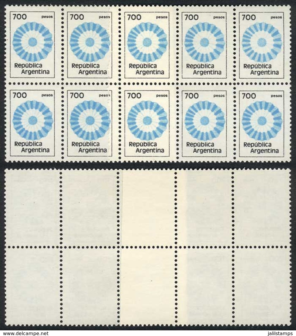 ARGENTINA: GJ.1870A, 1979/82 $700 Cockade, Block Of 10 Wit PAPER OVERLAP Variety, VF! - Autres & Non Classés
