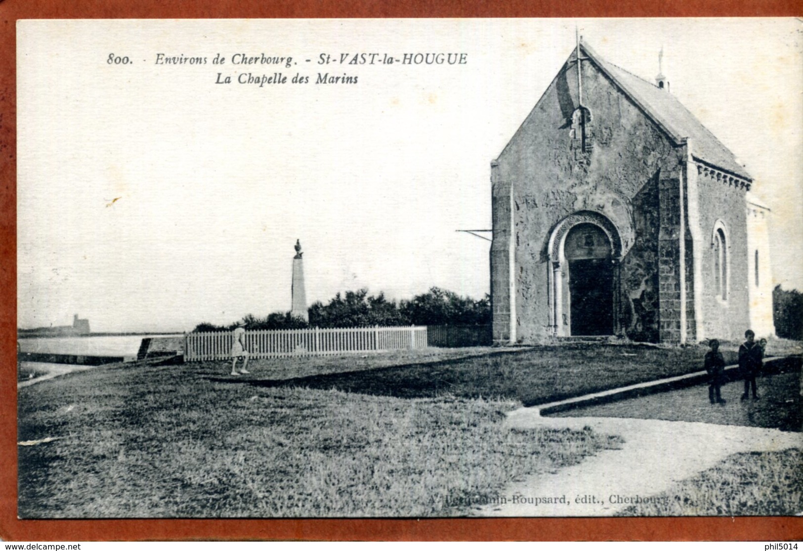 50    CPA De SAINT-VAAST-LA-HOUGUE    La Chapelle Des Marins     Joli Plan Animé    Très  Bon état - Saint Vaast La Hougue