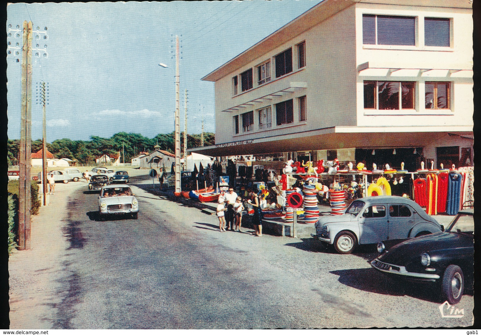 40 -- Biscarosse -- Magasin Avenue De La Plage - Biscarrosse