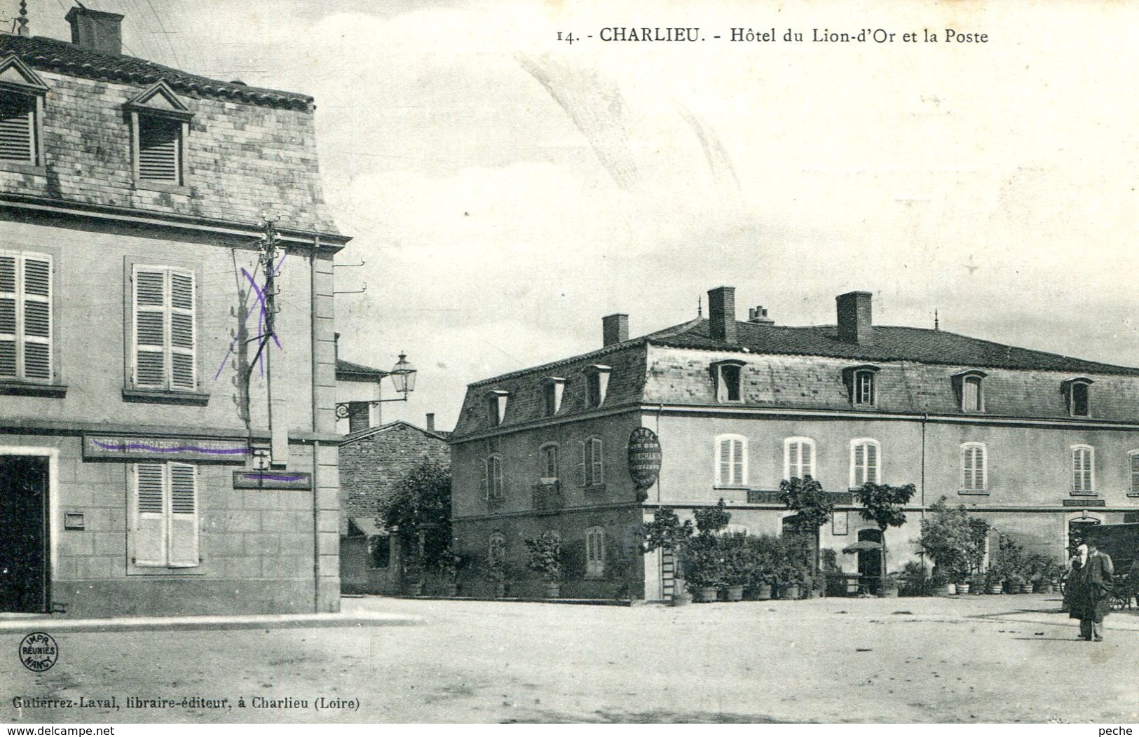 N°74103 -cpa Charlieu -hôtel Du Lion D'Or Et La Poster- - Charlieu