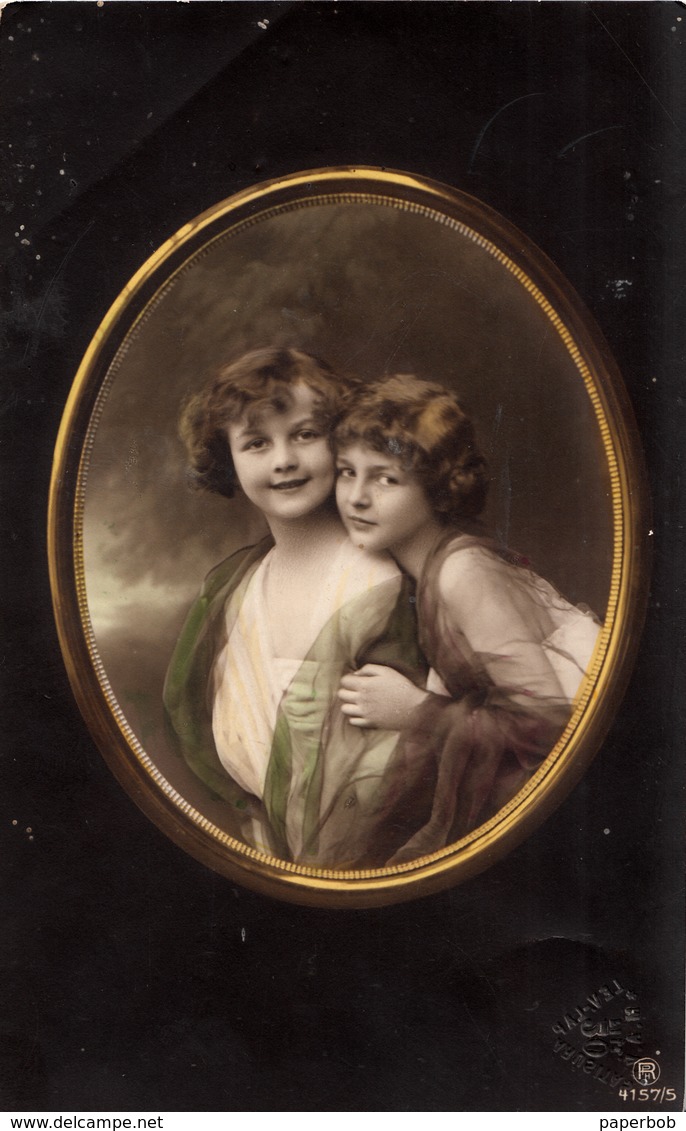 GIRLS 1916-LESBIAN INTERESTS - Femmes