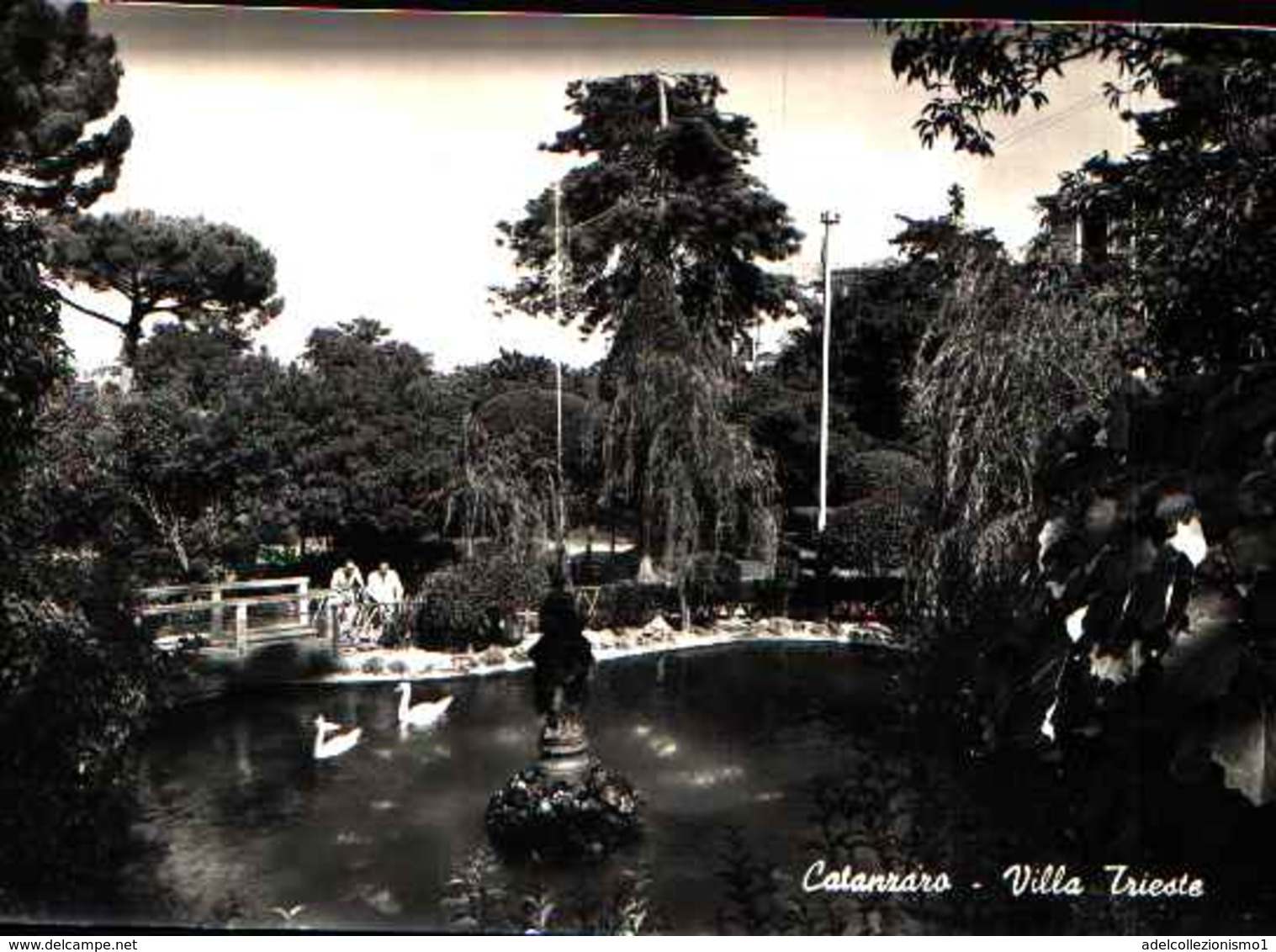 5723) CARTOLINA DI CATANZARO-VILLA TRIESTE-VIAGGIATA - Catanzaro