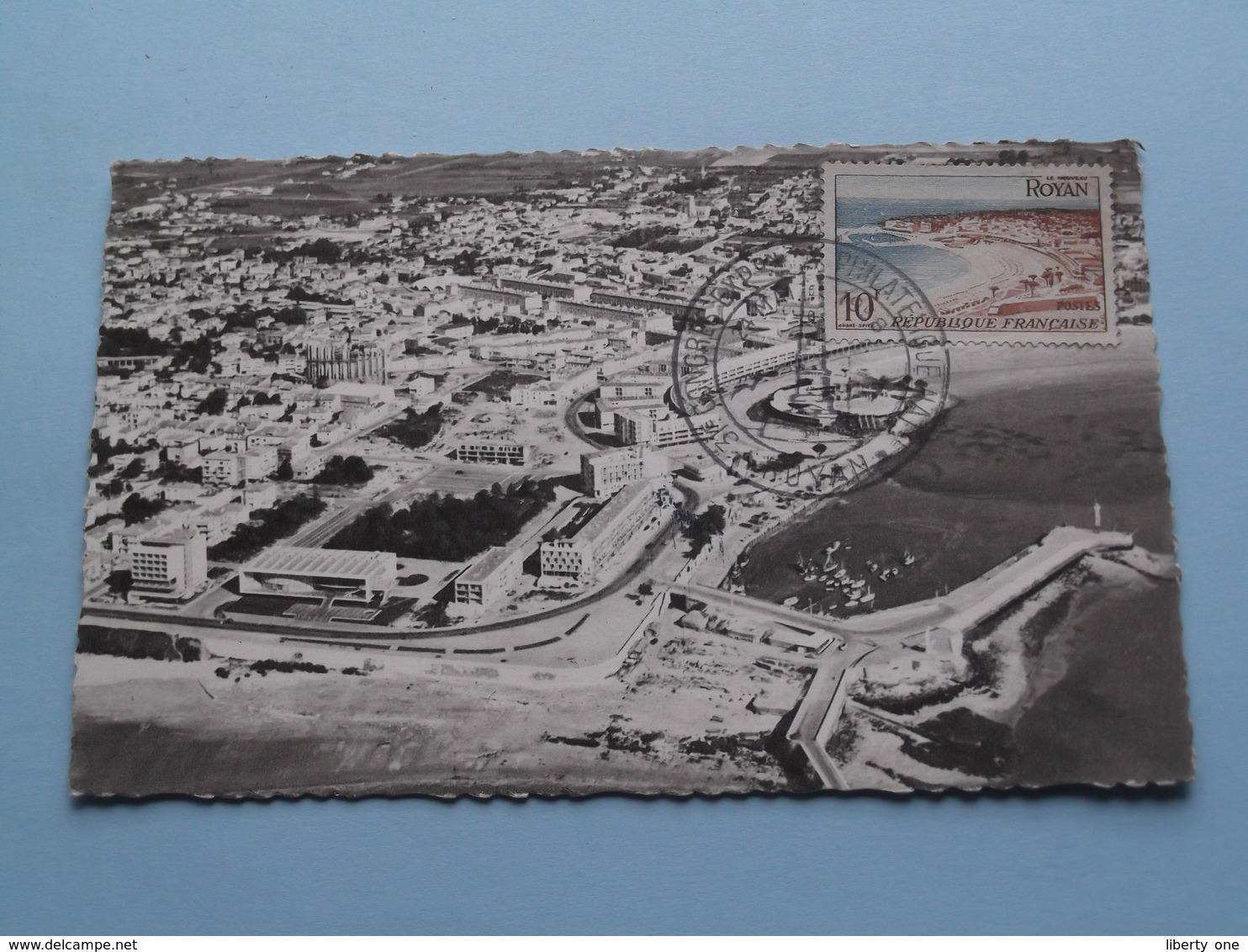 La Ville Nouvelle - Le Palais Des Congrès Et La Plage ( EXPO Phila > Royan ) Anno 1958 > N° 11325 ( Voir Photo ) ! - Royan