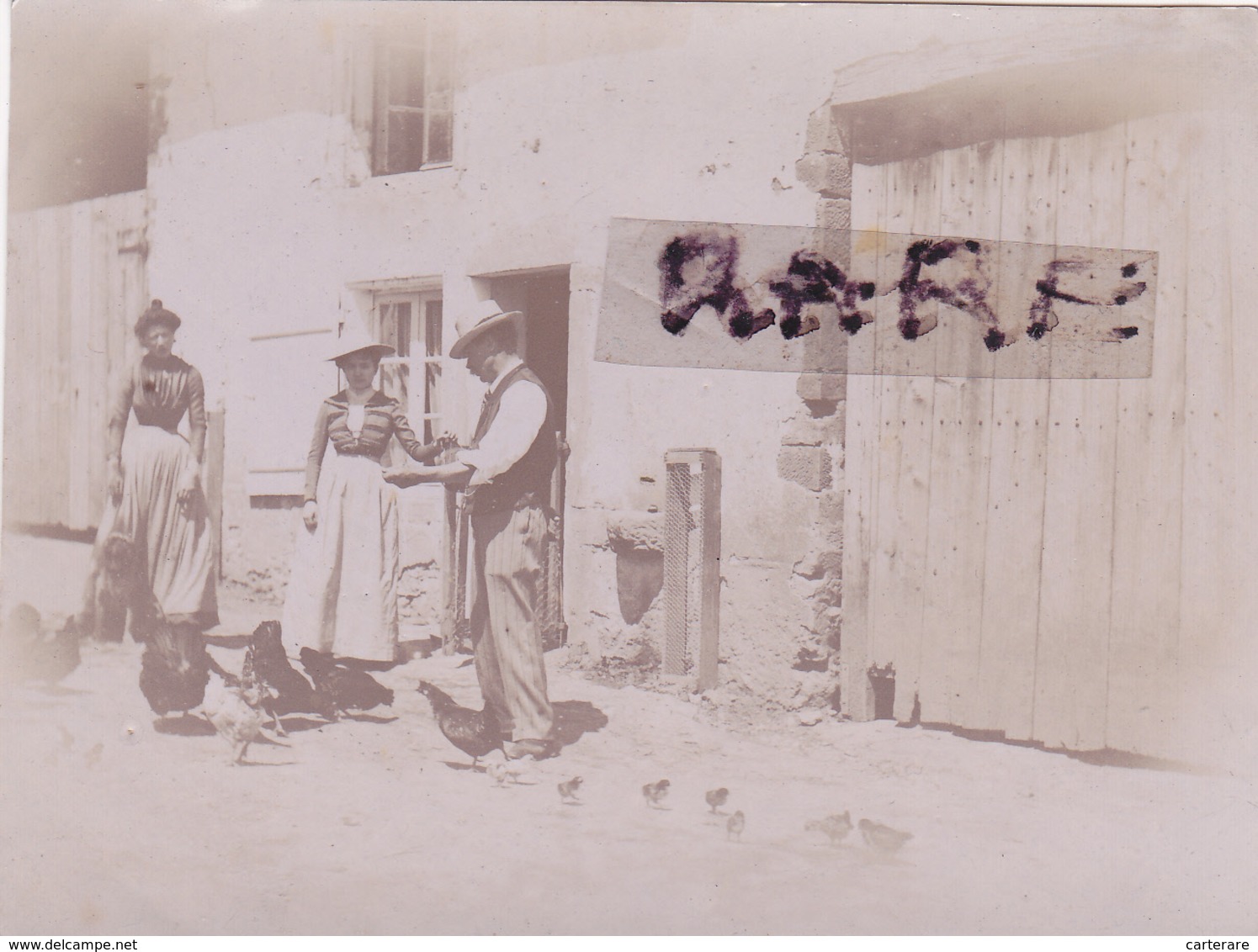 PHOTO ANCIENNE,09,ARIEGE,SAURAT,1900,FERME,FERMIER,ELEVEUR DE POULES,VOLAILLE,RARE - Places