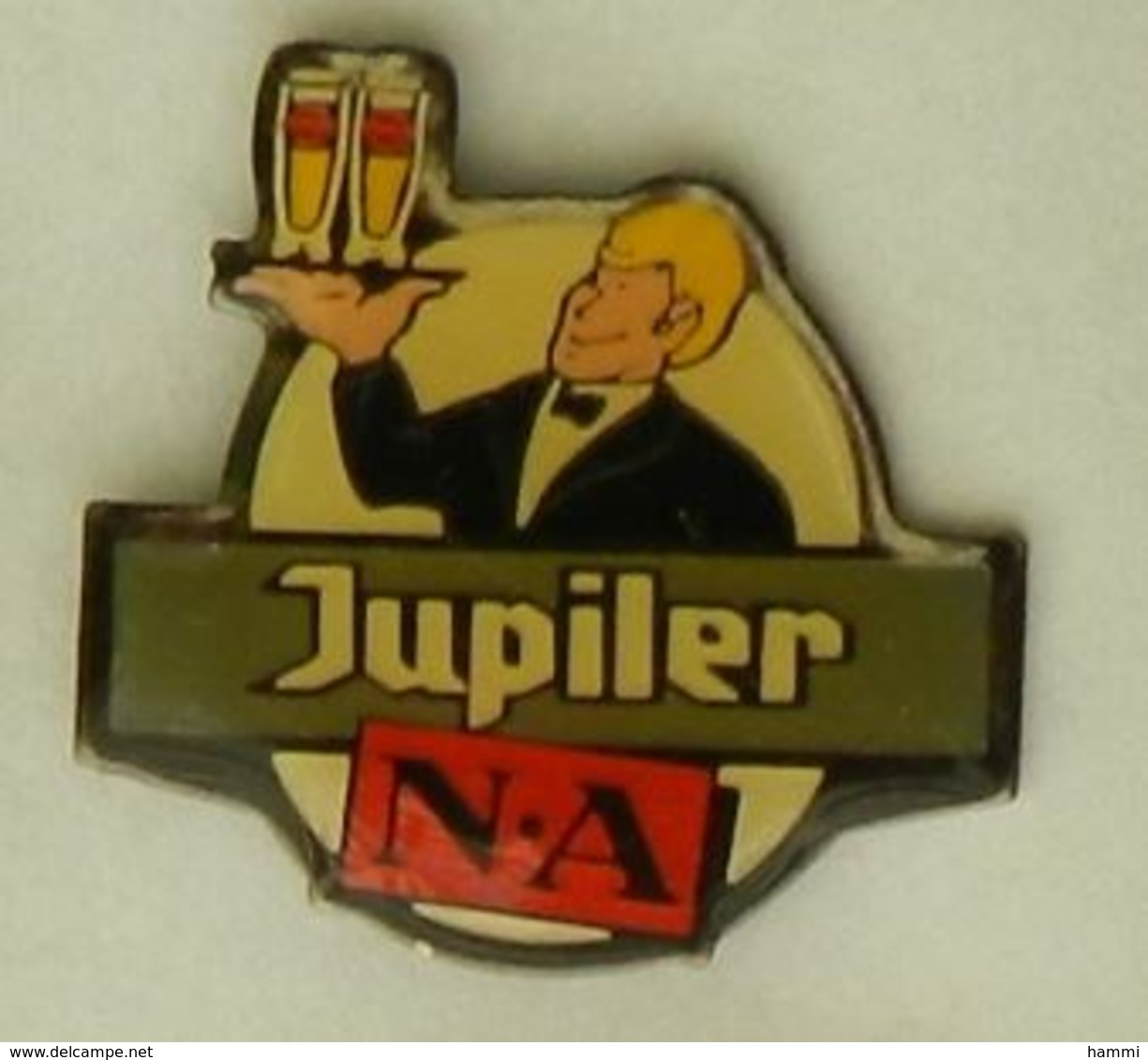 N293 Pin's Bière Bier Beer JUPILER Serveur Achat Immédiat Immédiat - Bière