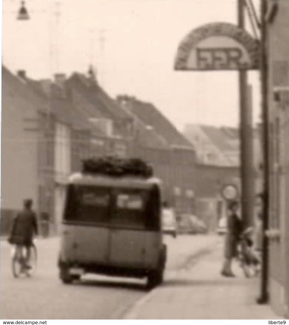 Dendermondse C.1950 Steenweg  Aalst Alost Sports Mijn Geboortehuis - Photo C.7x10cm  Belgique - Automobiles