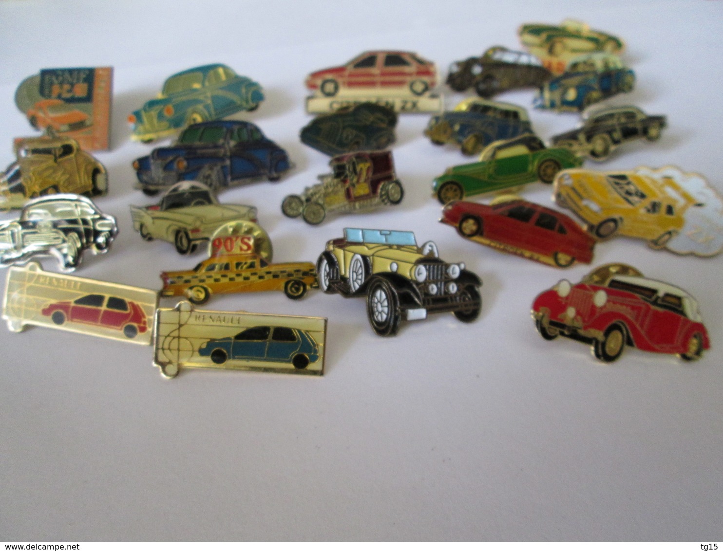 PIN'S   Lot 2  .  22 Voitures - Andere & Zonder Classificatie