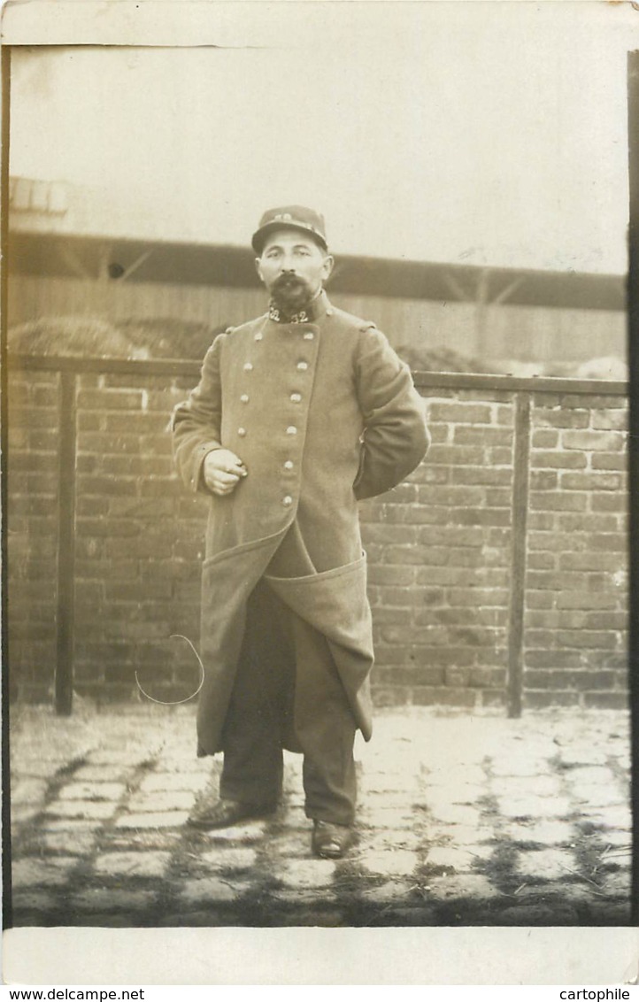 75019 - PARIS - 2 Cartes Photo - Détachement De Soldats Aux Abattoirs De La Villette En 1917 - Arrondissement: 19