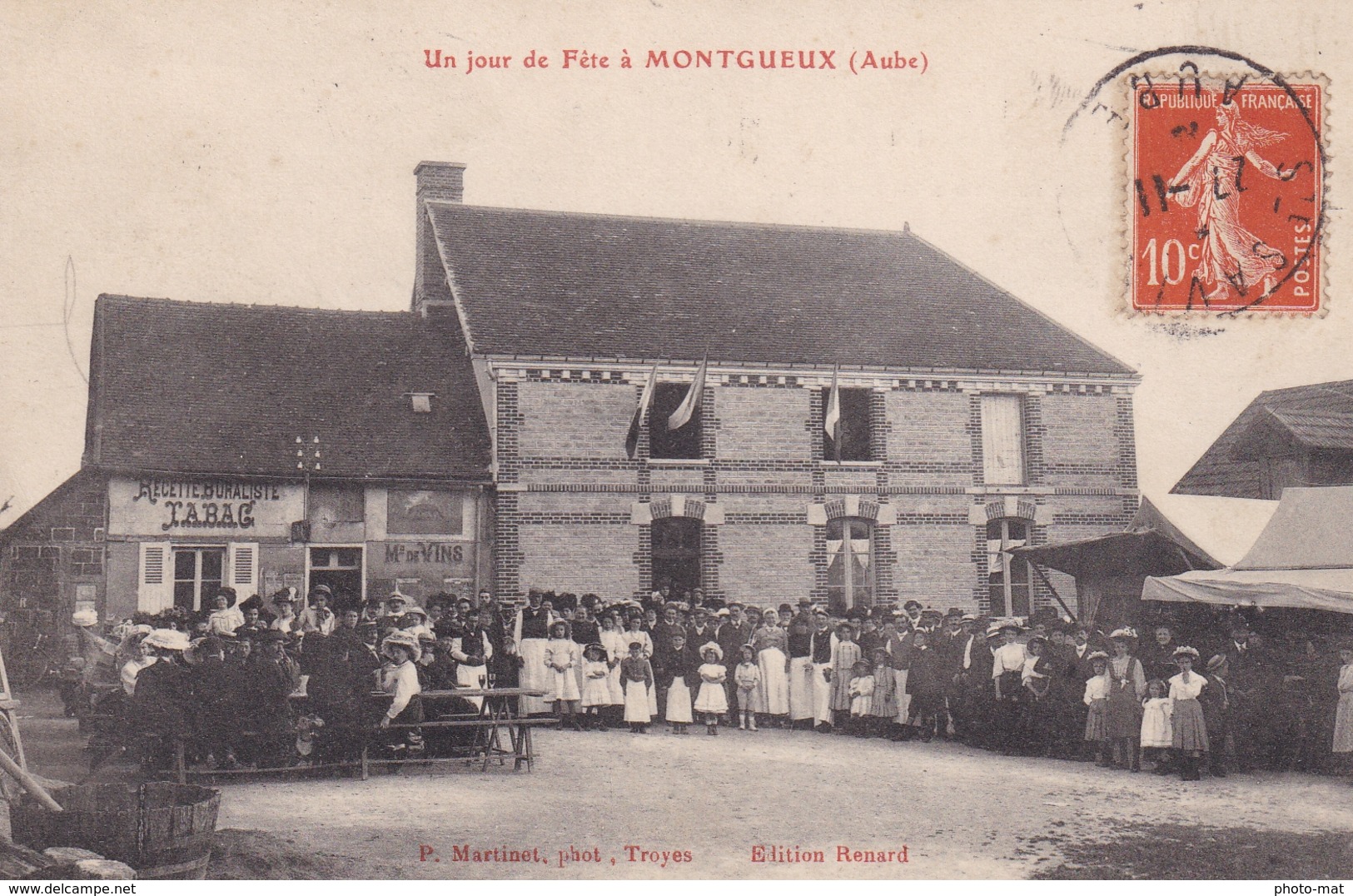 10............MONTGUEUX  .............un Jour De Fête à MONTGUEUX..........  Réf     133 - Autres & Non Classés