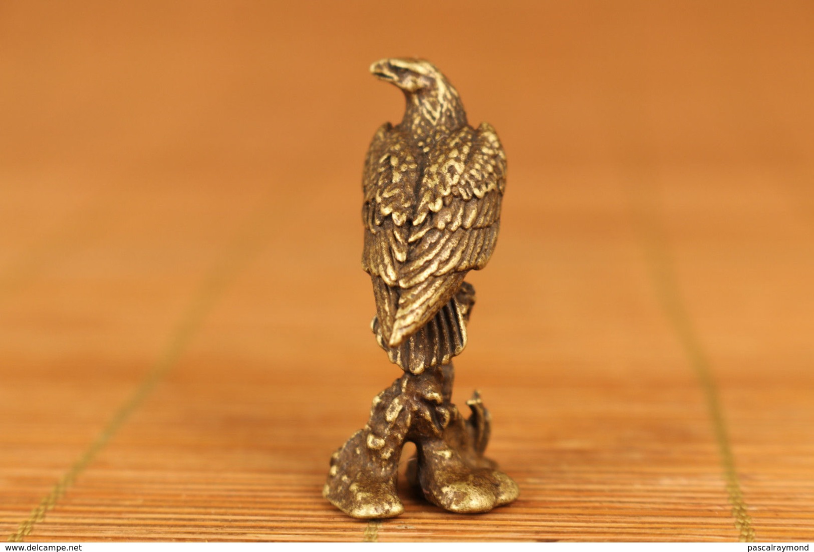 Rare Ancienne Statue D’aigle En Bronze Sculpté à La Main - Asian Art