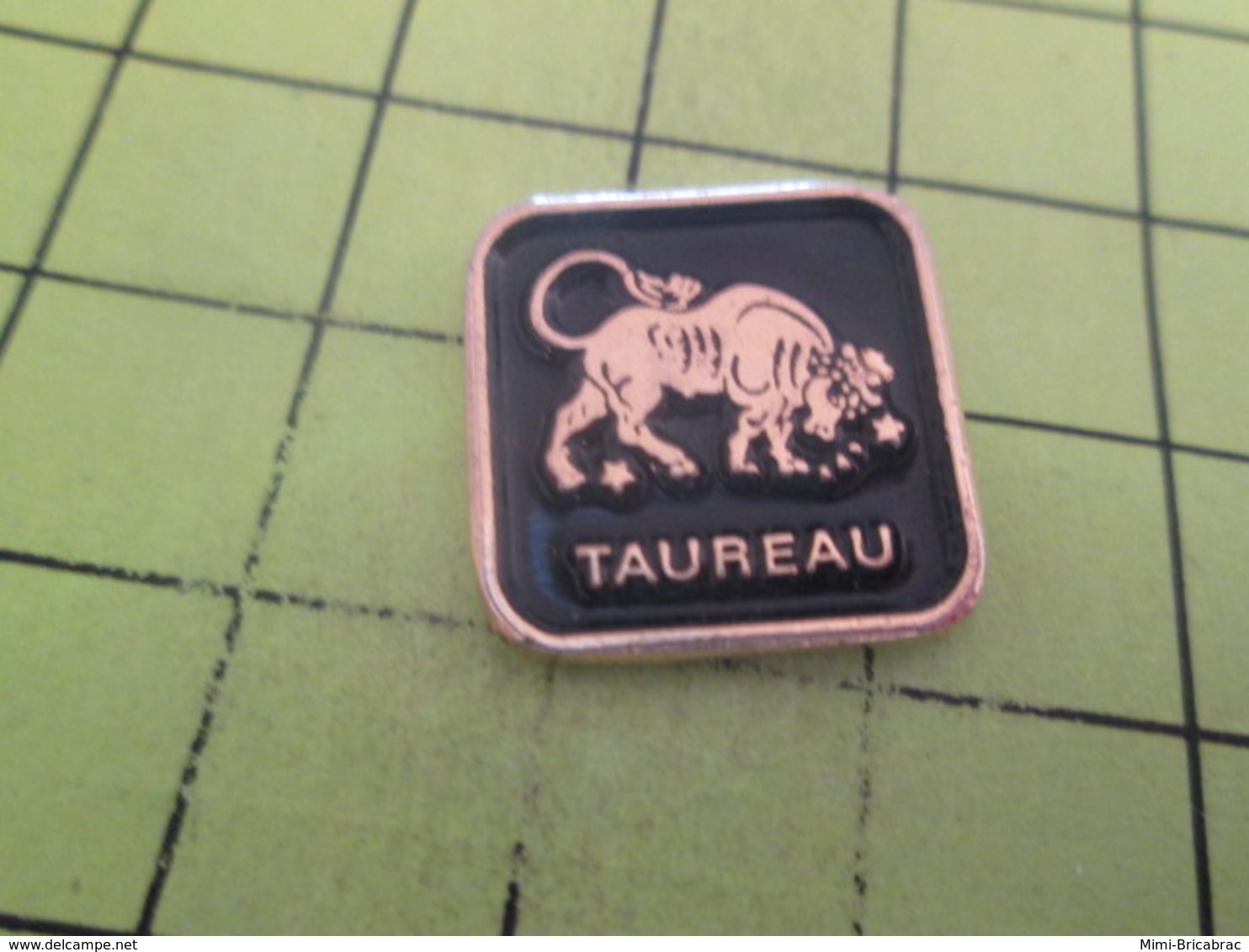 1215A  Pin's Pins / Beau Et Rare : THEME : ANIMAUX / VACHE BOEUF TAUREAU ZODIAQUE SIGNE ASTROLOGIQUE - Animaux