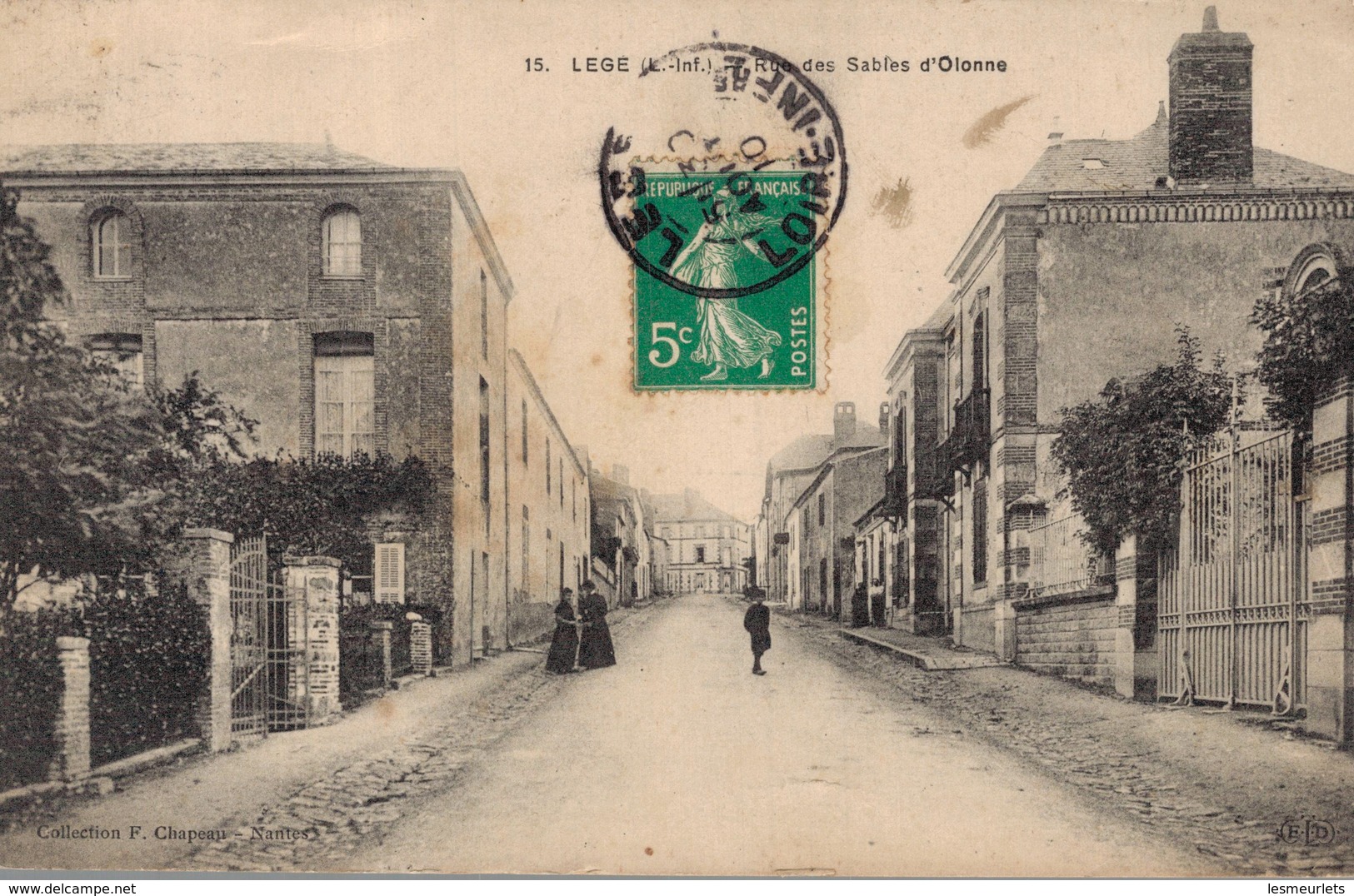 Cpa Legé - Rue Des Sables D' Olonne. - Legé