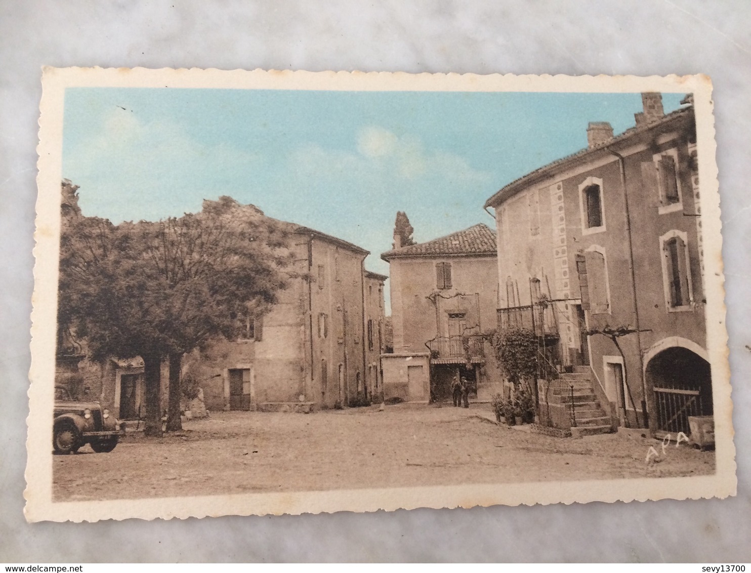 Rivières De Theyrargues - CP Animée - La Place De L’Eglise - Sonstige & Ohne Zuordnung