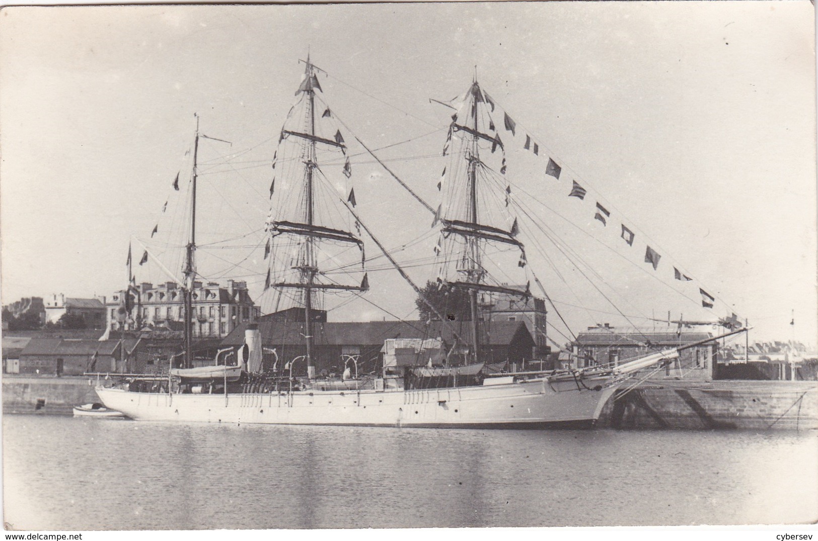 Carte-Photo D'un Superbe Trois Mâts - Lieu à Déterminer (carte Française) - TBE - Sailing Vessels