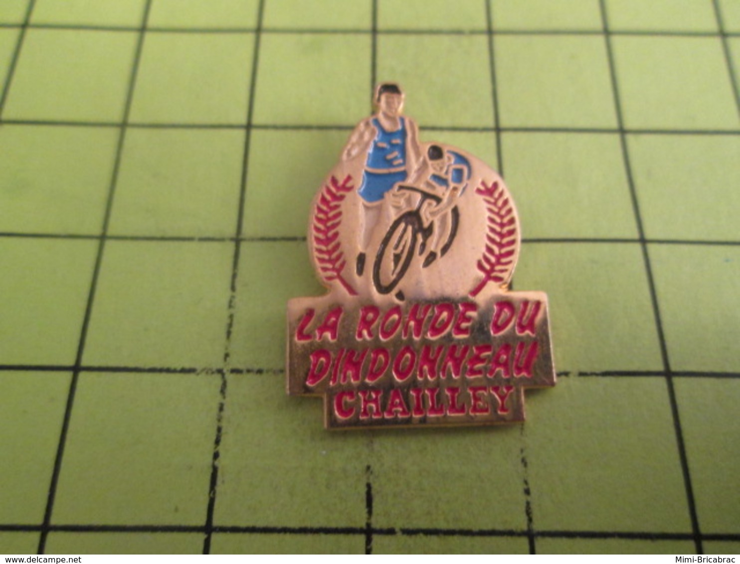 1515c  Pin's Pins / Beau Et Rare : THEME : SPORTS / CYCLISME LA RONDE DU DINDONNEAU CHAILLEY VELO - Cyclisme