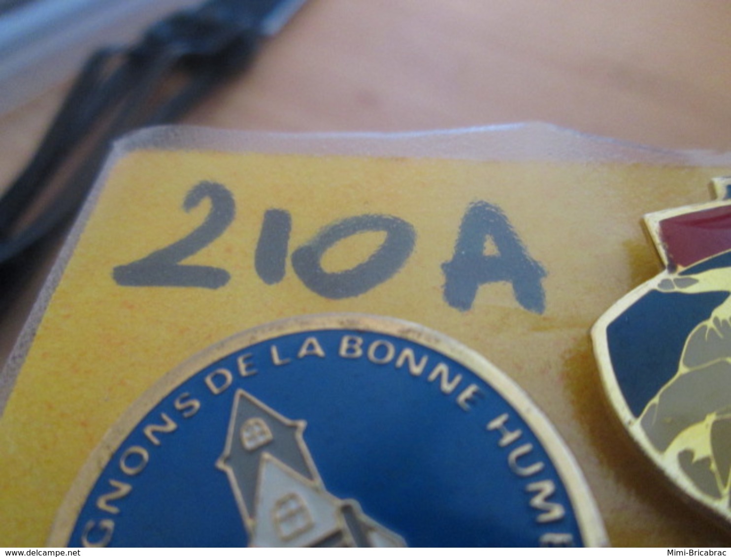 210A Pin's Pins / Beau Et Rare : THEME : BATEAUX / VOILE VOILIER TABAO LE JEAN BART PIPE - Bateaux
