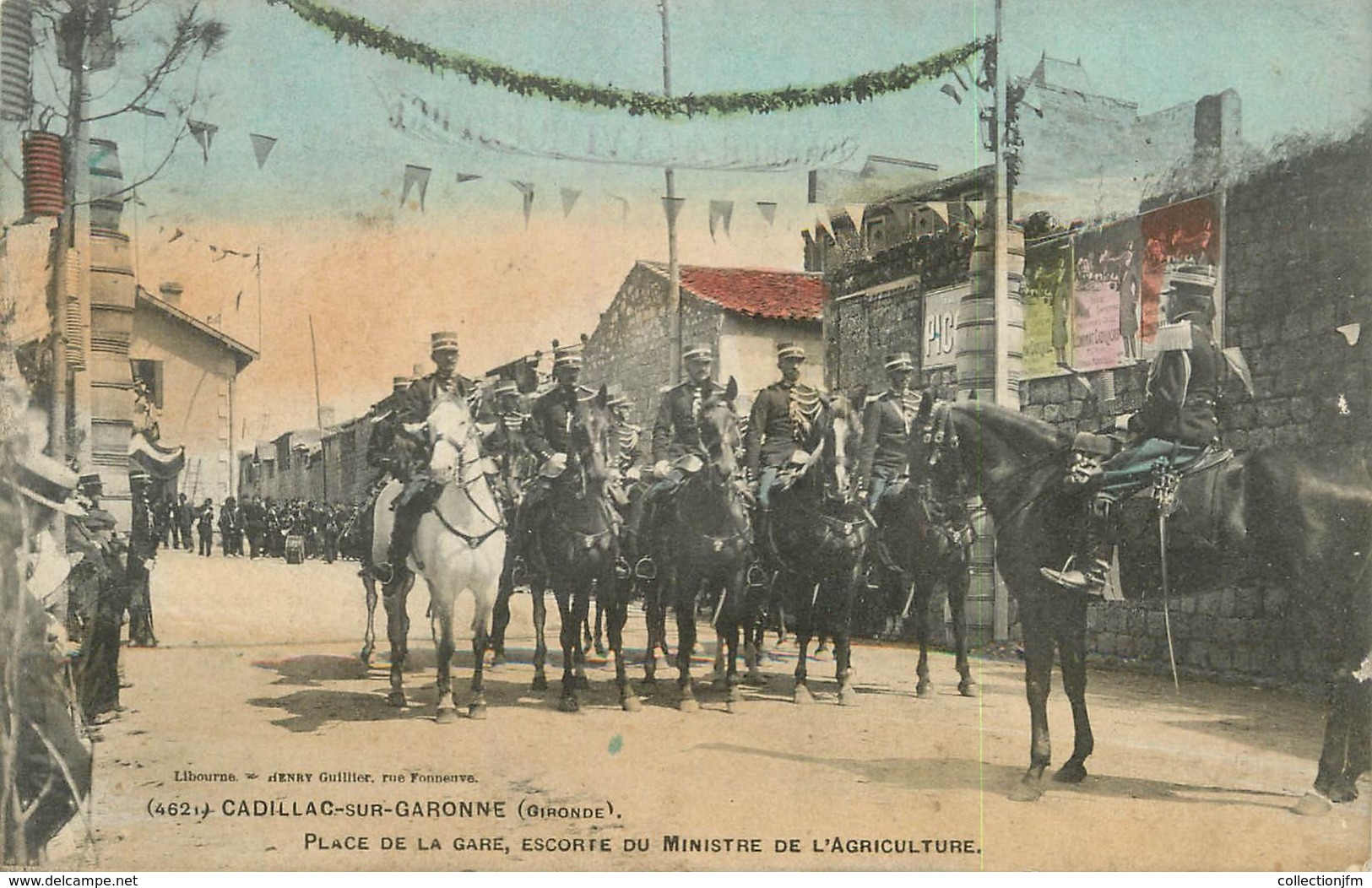 / CPA FRANCE 33 "Cadillac Sur Garonne, Place De La Gare" - Autres & Non Classés