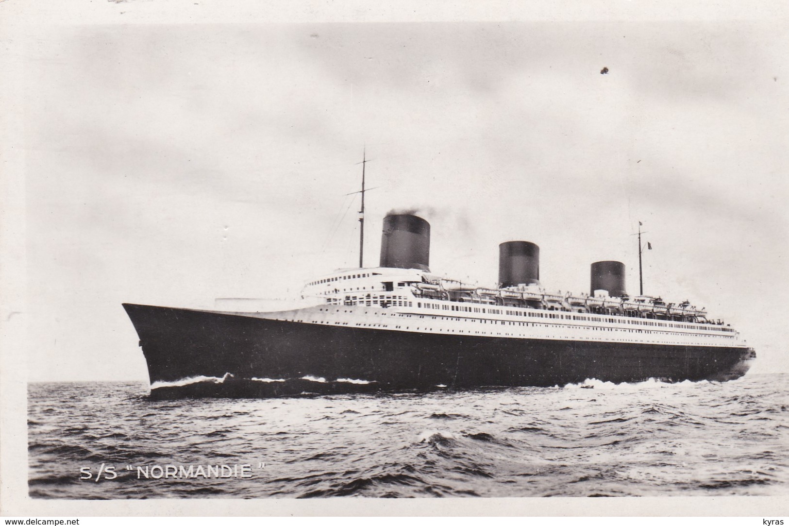 CPSM 9X14 . S/S NORMANDIE Cie Gale Transatlantique ( 83.423 Tx) Ligne Le Havre-Angleterre-New York ) - Paquebots