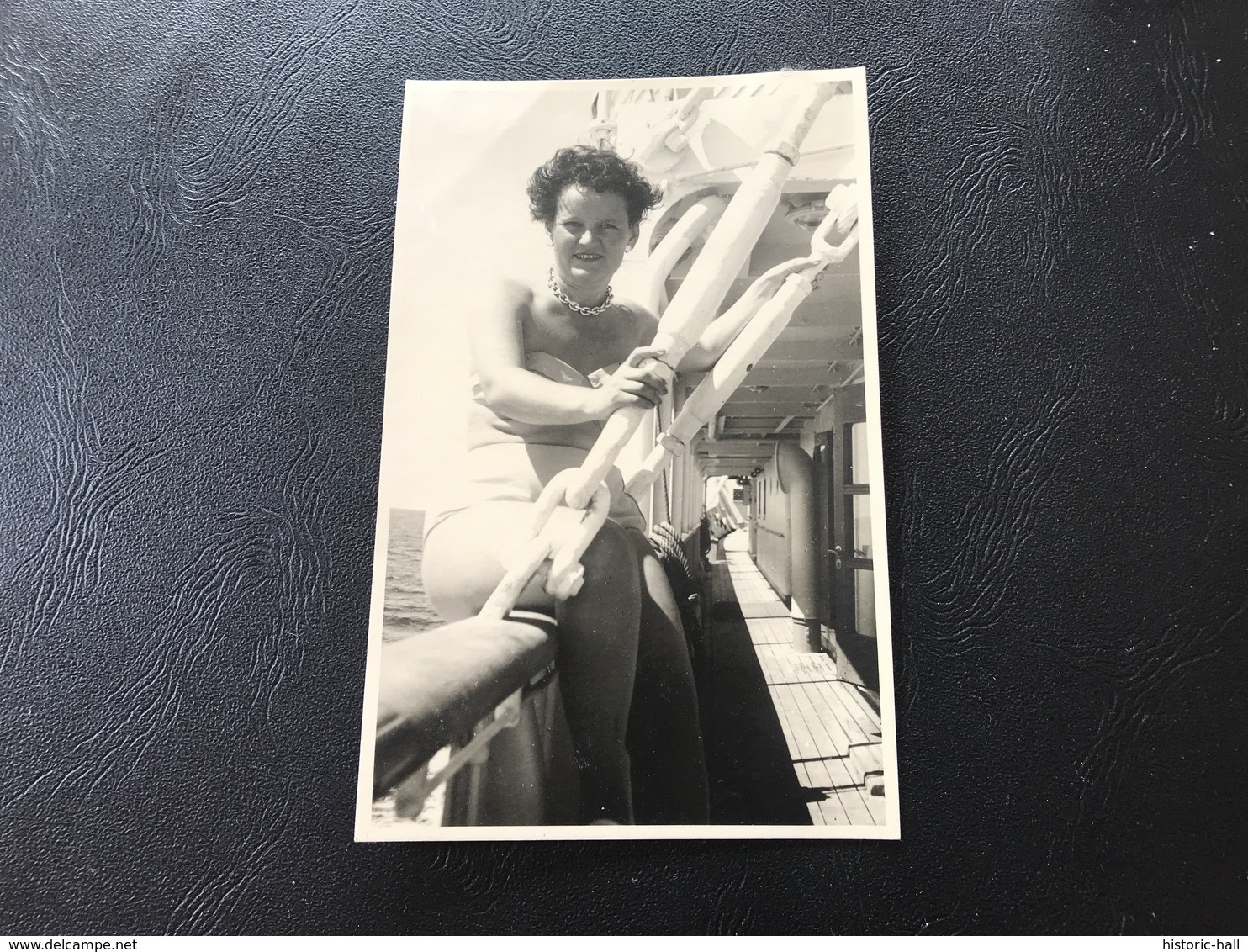 Carte Photo Pin-Ups Sur Bateau - Pin-Ups