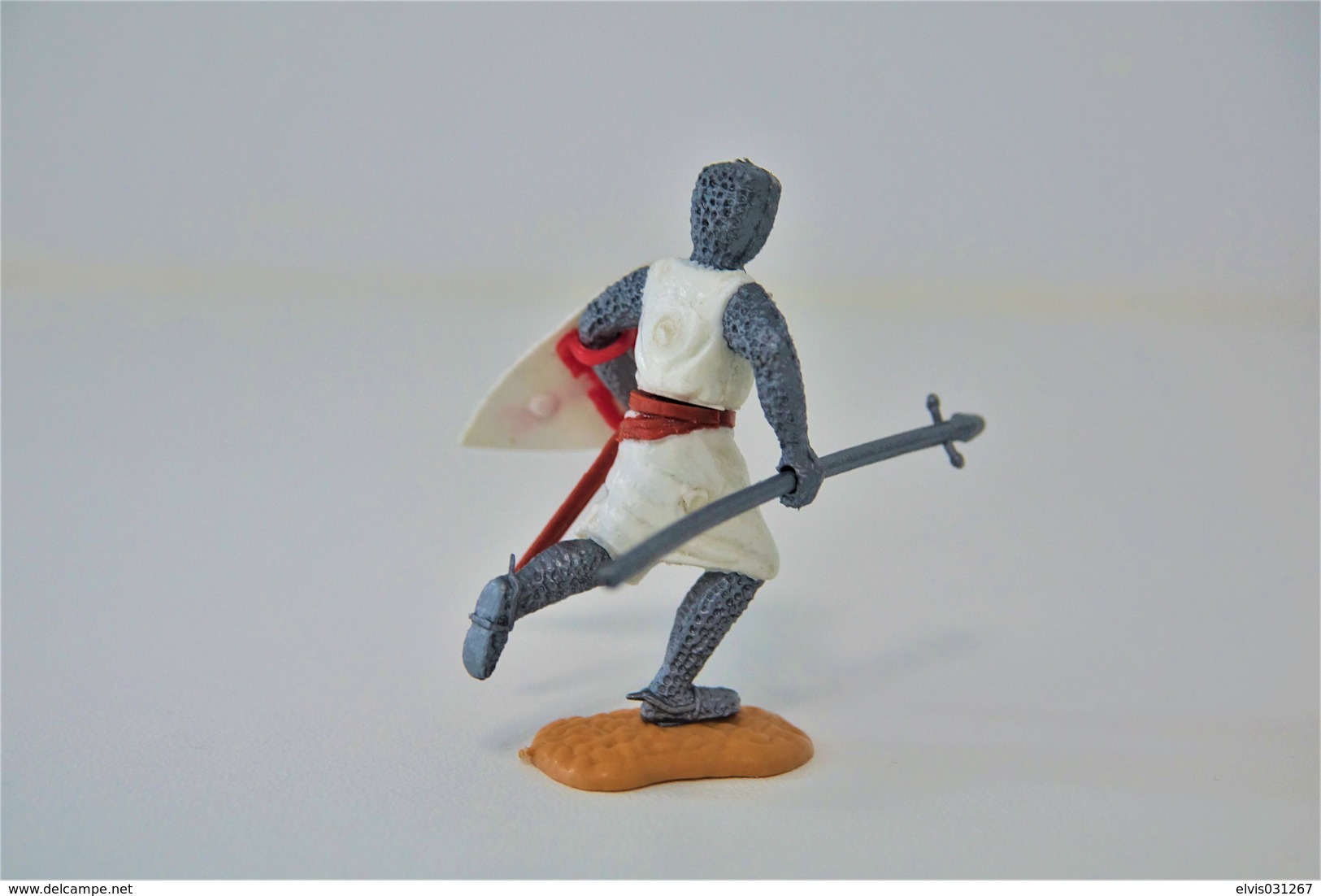 Timpo : CRUSADER WITH SPEAR - 1960-70's, Made In England, *** - Figurines