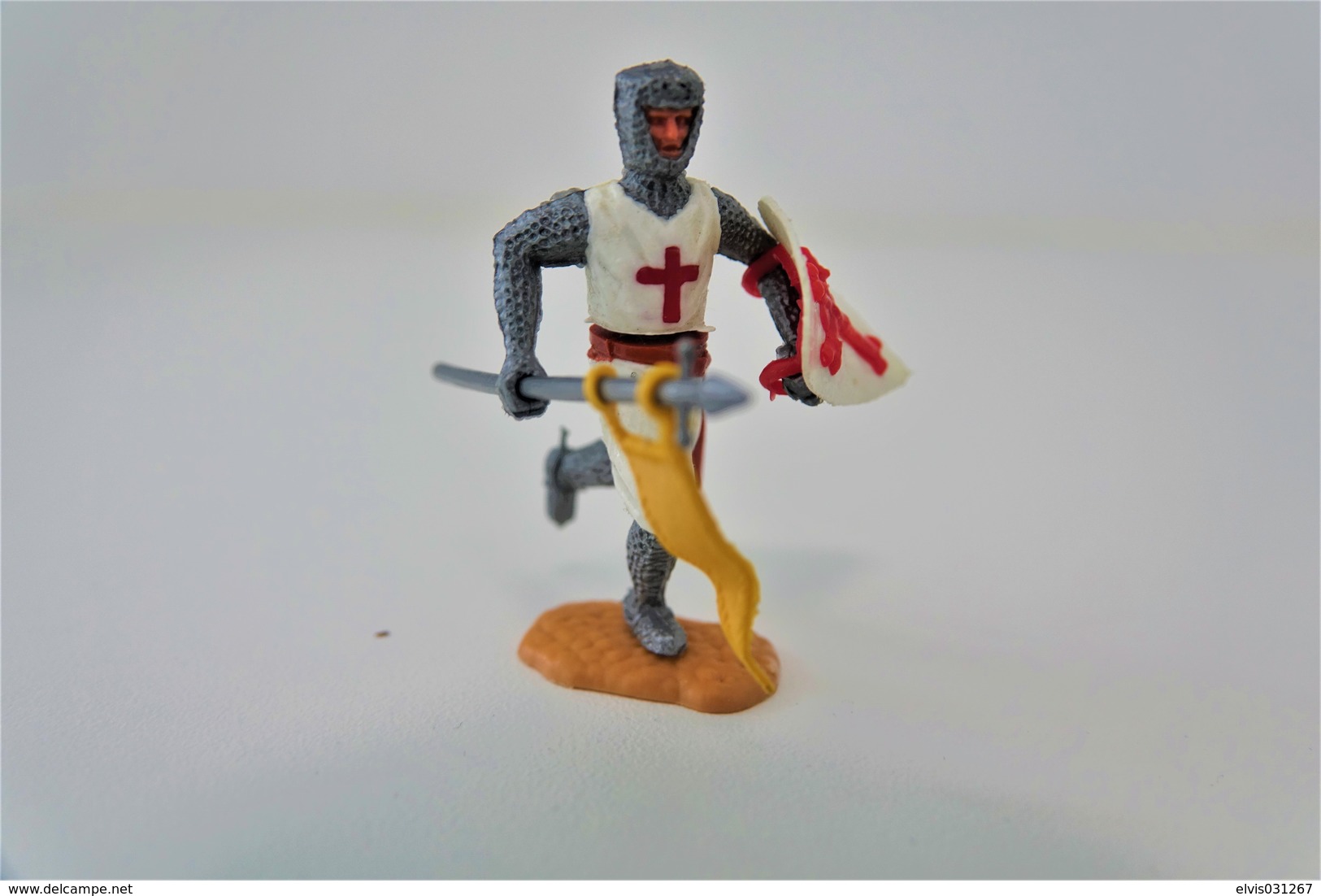 Timpo : CRUSADER WITH SPEAR - 1960-70's, Made In England, *** - Figurines