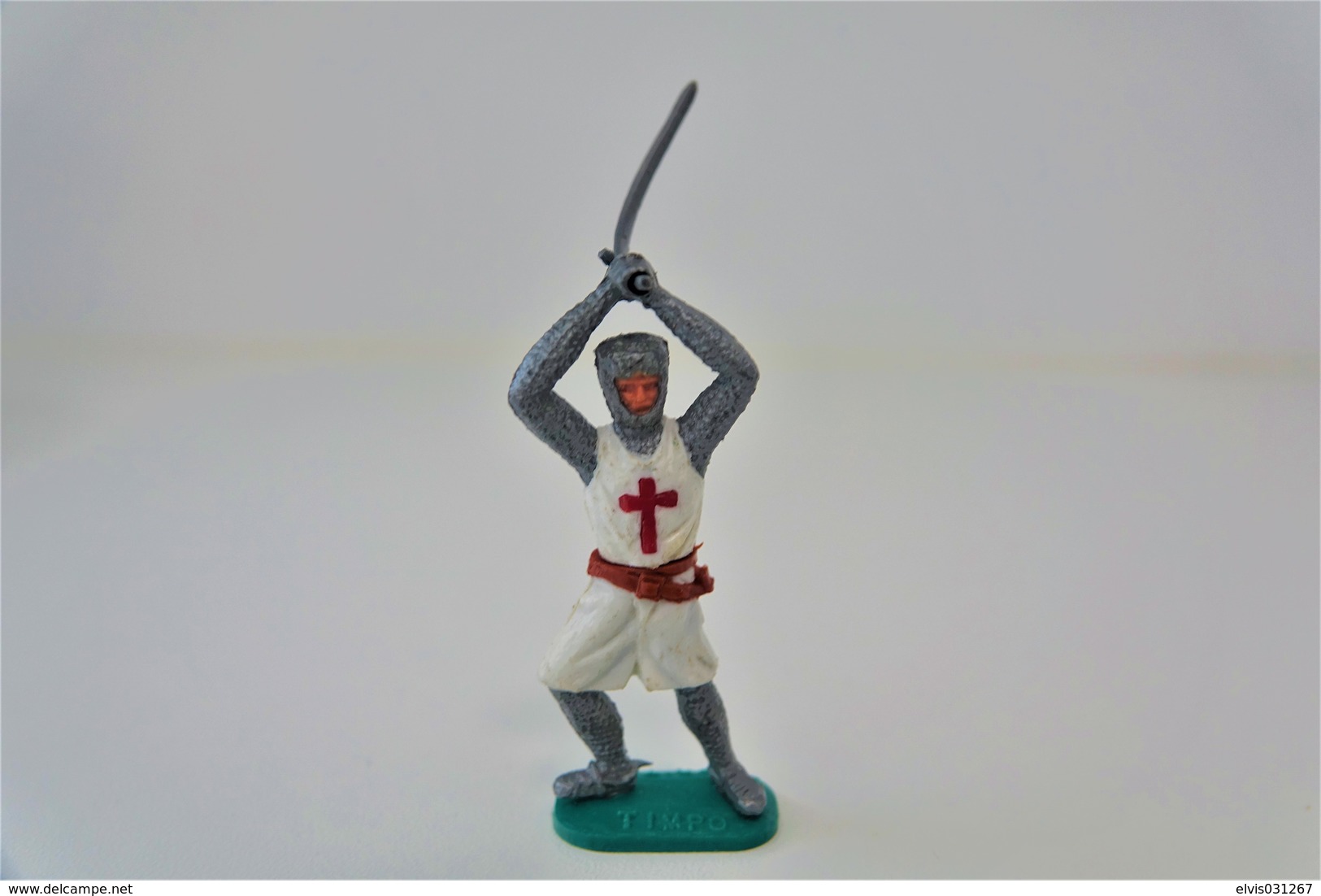 Timpo : CRUSADER WITH BROADSWORD - 1960-70's, Made In England, *** - Figurines