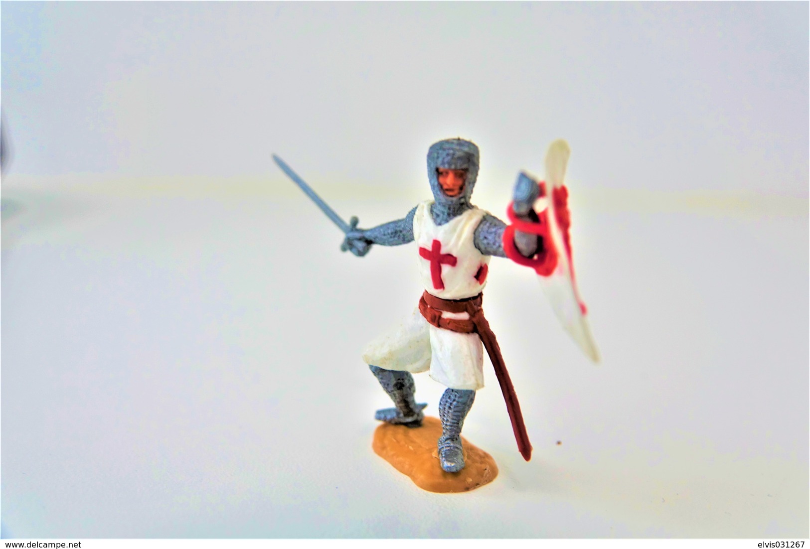 Timpo : CRUSADER WITH SWORD - 1960-70's, Made In England, *** - Figurines