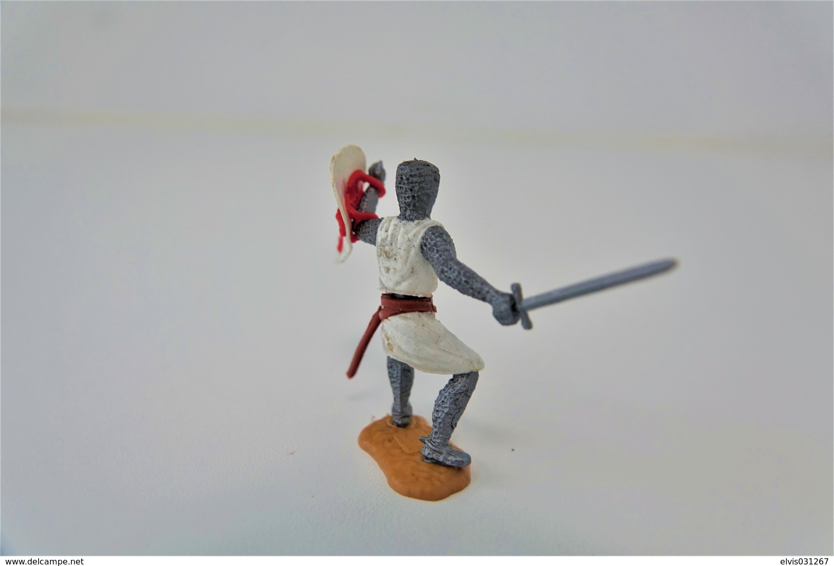 Timpo : CRUSADER WITH SWORD - 1960-70's, Made In England, *** - Figurines