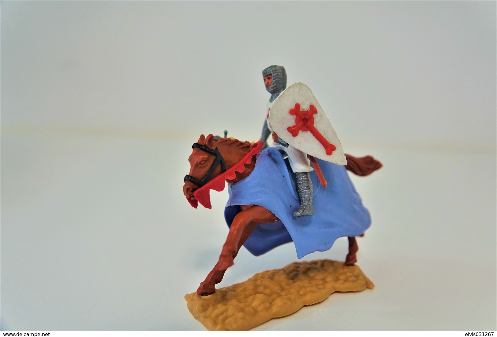 Timpo : CRUSADER RIDING HORSE  WITH SPEAR - 1960-70's, Made In England, *** - Figurines