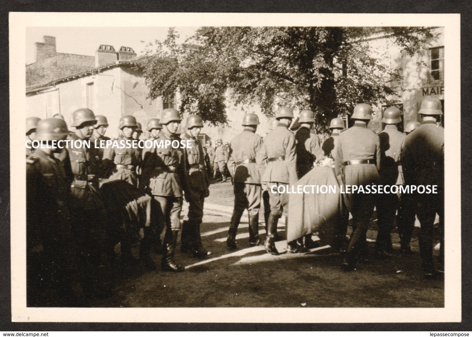 INEDIT SMARVES - OCCUPATION - MAIRIE - FUNERAILLES DE SOLDATS ALLEMANDS MORTS DURANT L' INVASION  DE 1940 CANTON VIVONNE - Smarves