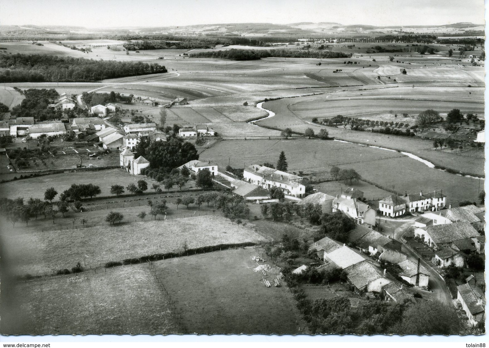 CPM 88 Vosges   DOMBROT SUR VAIR Le Centre Du Village La Perriére - Autres & Non Classés