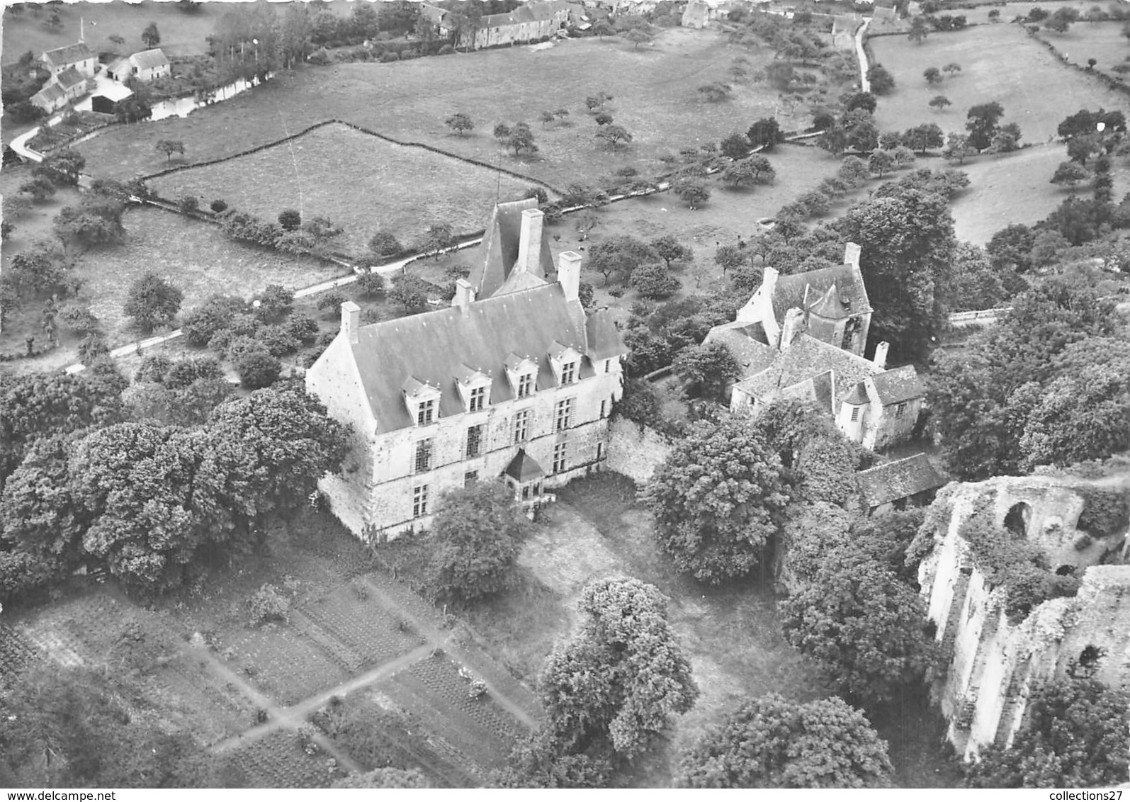 53-SAINTE-SUZANNE- LE CHATEAU VUE DU CIEL - Sainte Suzanne