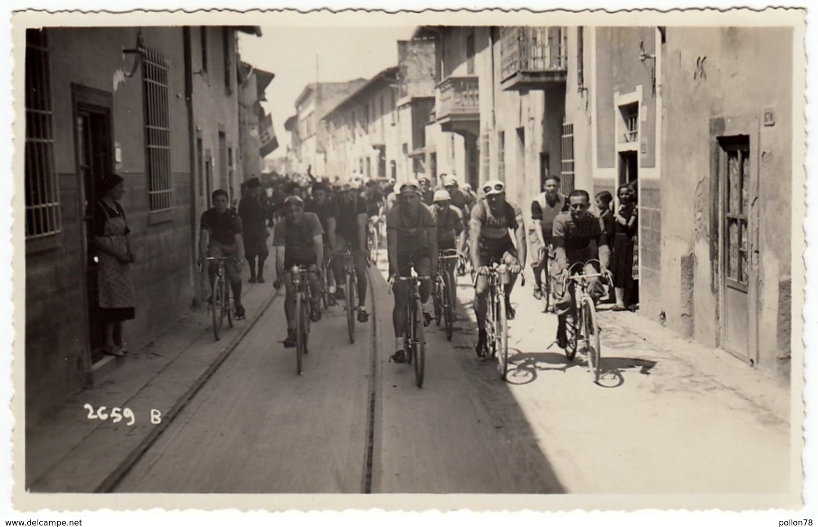 FOTOGRAFIA - CICLISMO - GARA CICLISTICA ANTEGUERRA - LUOGO DA CLASSIFICARE - Vedi Retro - Ciclismo