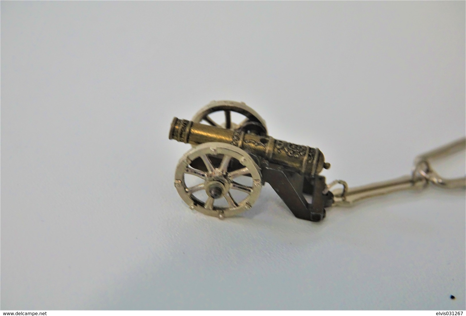 Vintage TOY GUN :  CANON GUN - L=3,5cm - Keychain 1960s - Keywords : Cap - Cork Gun - Rifle - Revolver - Pistol - Armi Da Collezione