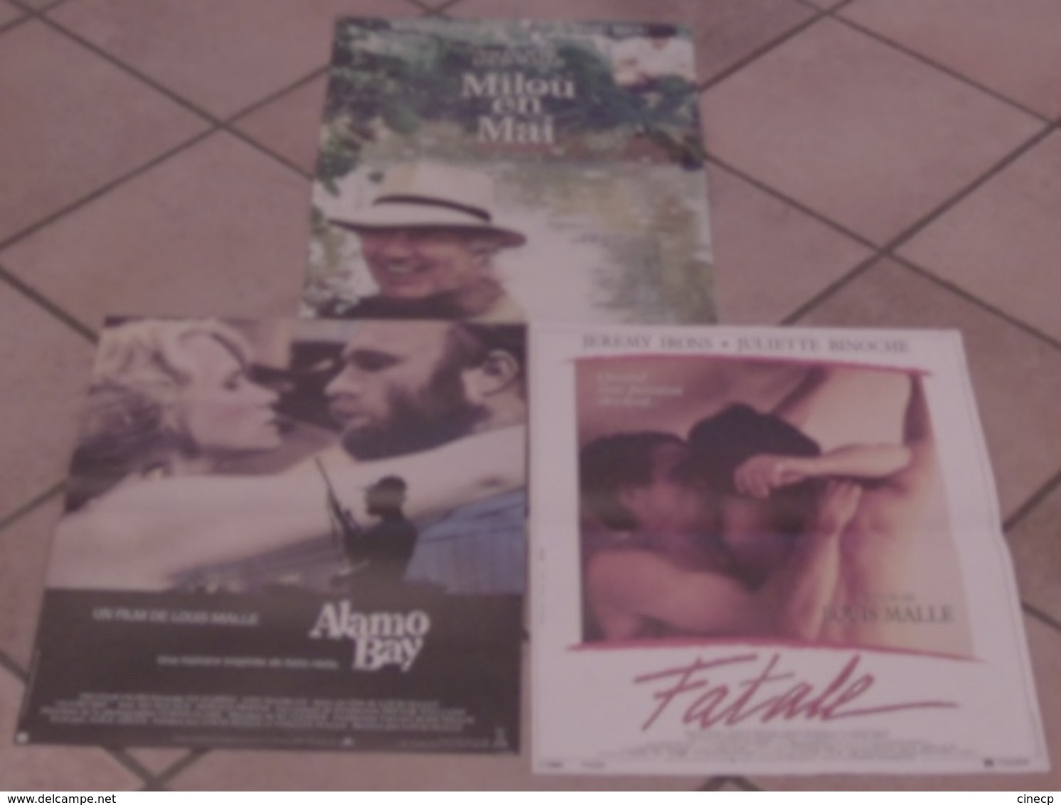 LOT 3 AFFICHES CINEMA FILMS Louis MALLE FATALE ALAMO BAY MILOU DE MAI PICCOLI MIOU MIOU BINOCHE IRONS HARRIS - Affiches & Posters