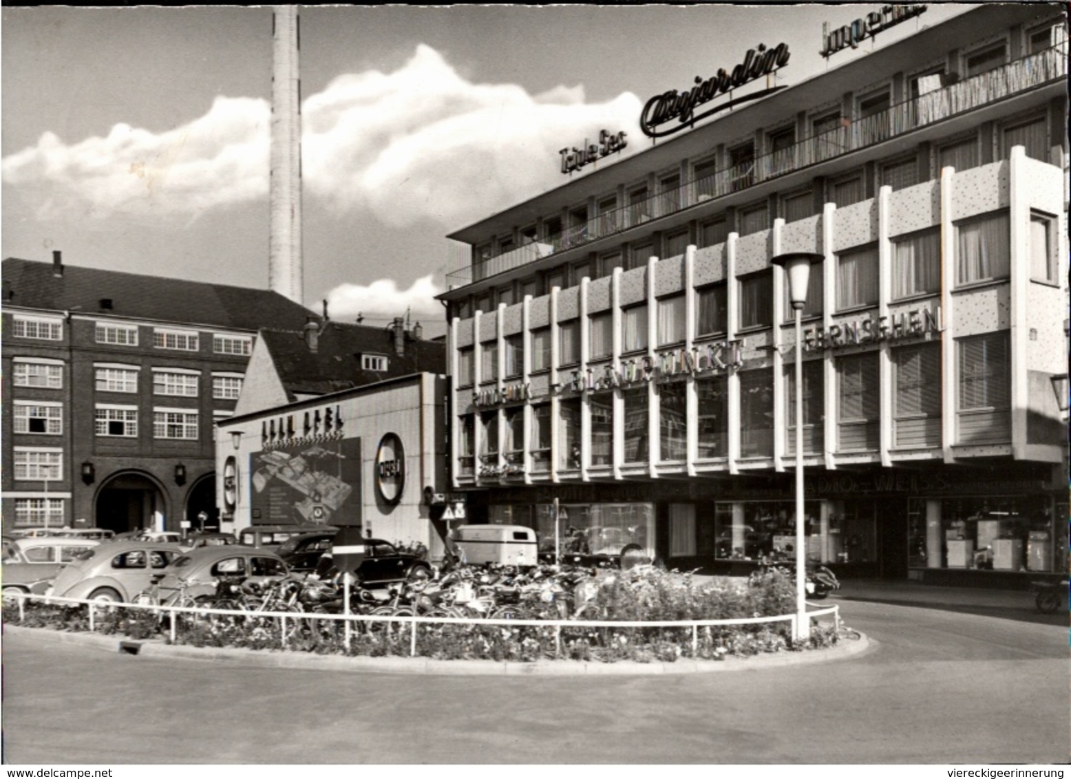 ! 1966 S/w Ansichtskarte Rüsselsheim, Bahnhofsplatz, Werbung Adam Opel, Autos, Cars, VW Käfer - Rüsselsheim