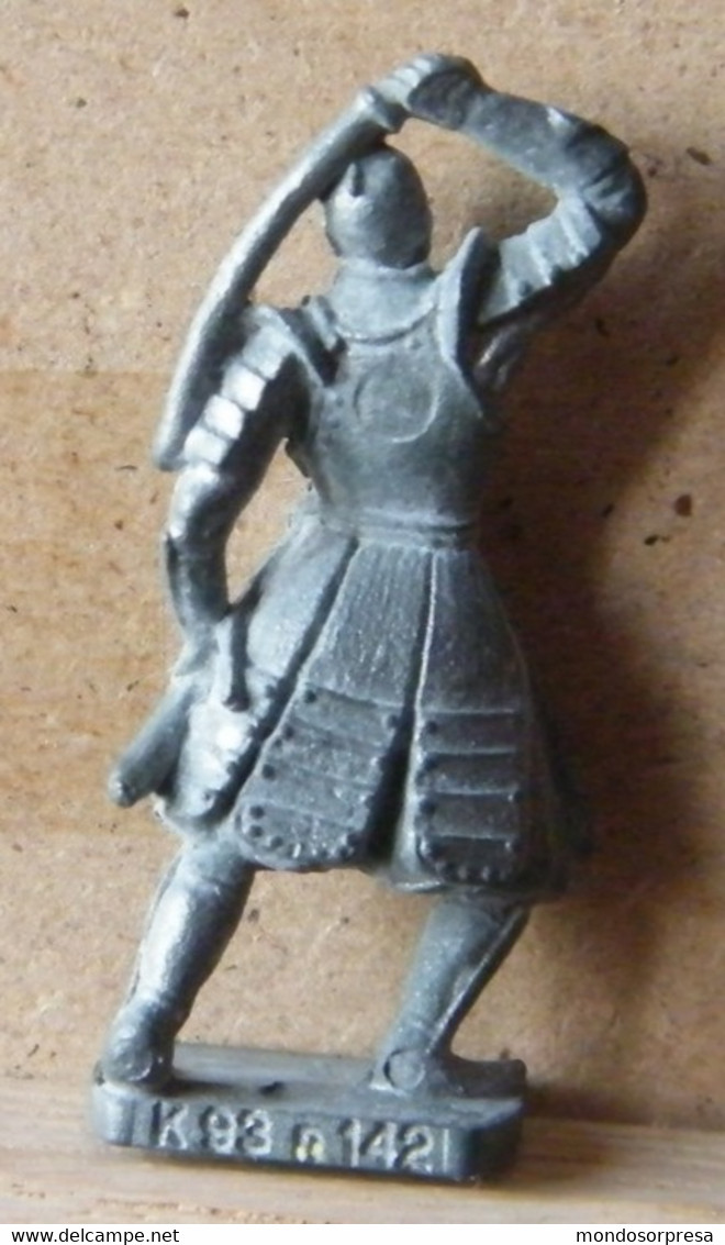 (SLDN°75) KINDER FERRERO, SOLDATINI IN METALLO SAMURAI 4 GIAPPONESI 1600 -K 93 N142 40 MM VECCHIO ARGENTO - Figurine In Metallo