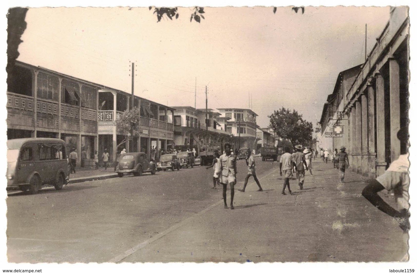 CÔTE D'IVOIRE ABIDJAN : LA RUE DU COMMERCE - Plan Avec Fourgonnette Et Vieilles Voitures - Ivory Coast