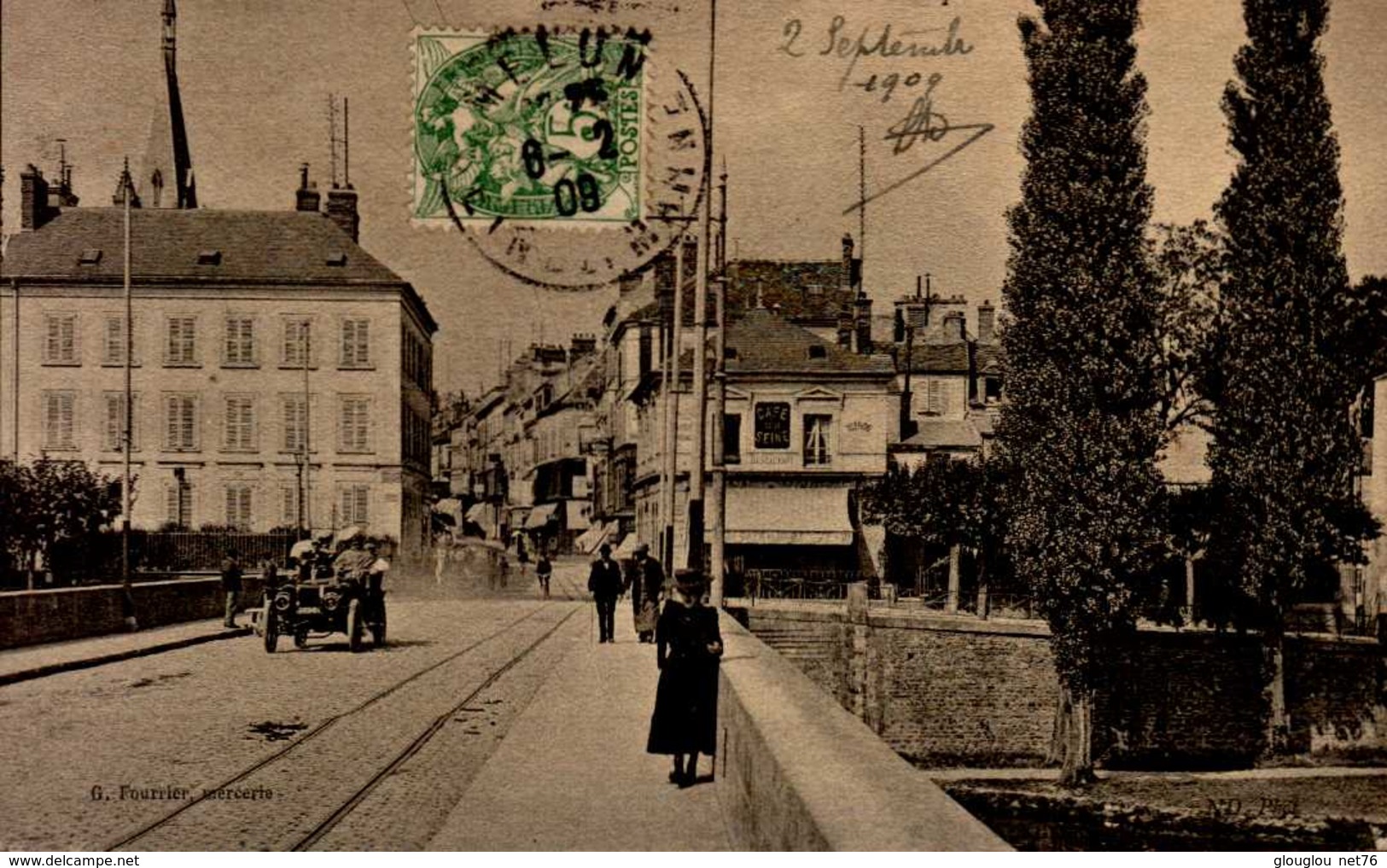 77-MELUN...LE PONT ET LA RUE ST-ASPAIS. ..CPA ANIMEE - Melun