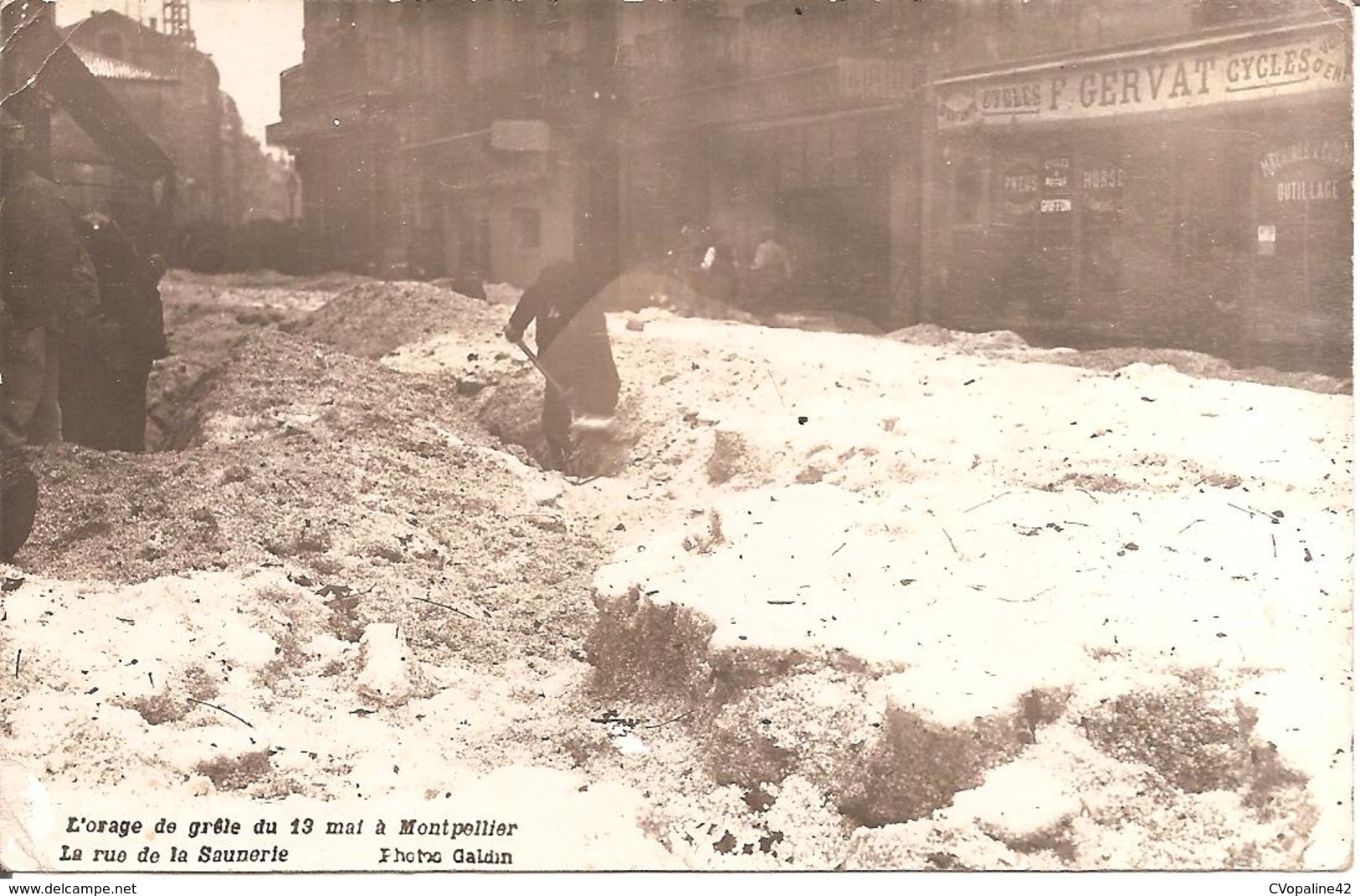 MONTPELLIER (34) Carte Photo De L'Orage De Grêle Du 13 Mai 1922 - La Rue De La Saunerie (devant Magasin Cycles GERVAT) - Montpellier