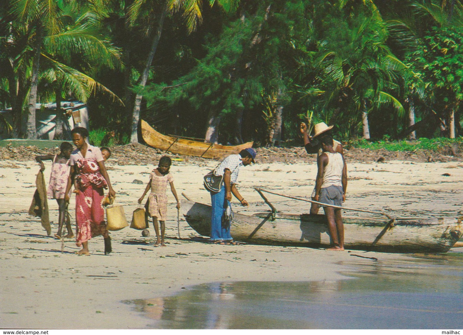 MADAGASCAR - NOSY BE - Retour De Pêche à Nosy Be - Ed. Lémurie 1985 - Photo HOA QUI - Madagascar