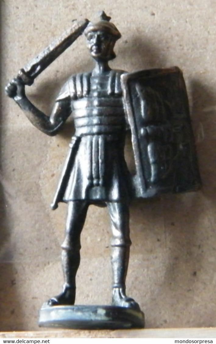 (SLDN°107) KINDER FERRERO, SOLDATINI IN METALLO ROMANI 100 - 400 40 MM - Figurine In Metallo