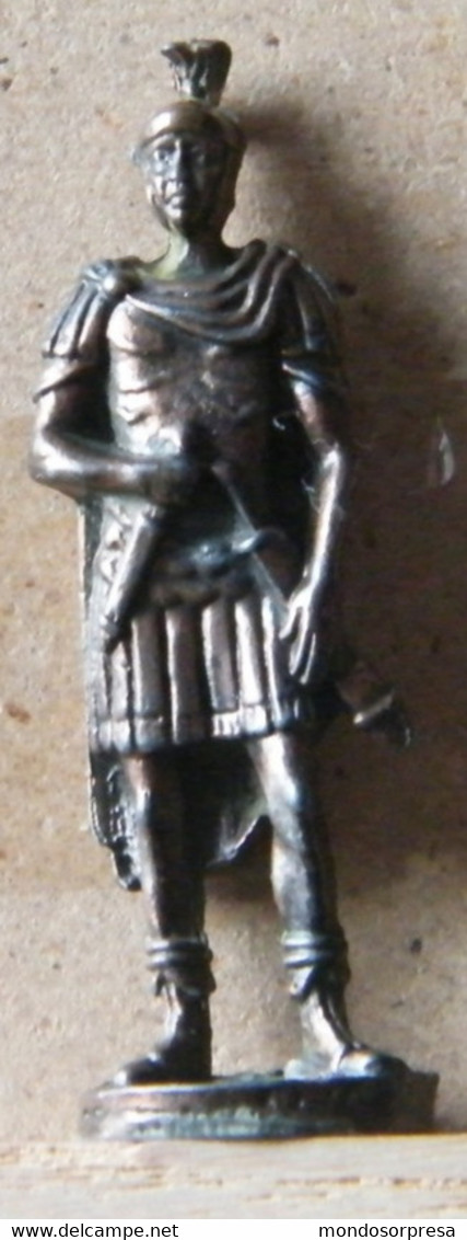 (SLDN°108) KINDER FERRERO, SOLDATINI IN METALLO ROMANI 100 - 400 40 MM - Figurine In Metallo