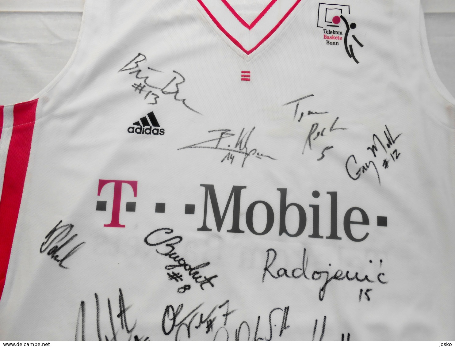 TELEKOM BASKETS BONN Germany Basketball Club ORIGINAL AUTOGRAPHS - HAND SIGNED JERSEY 2002/03. Basket Trikot Deutschland - Authographs