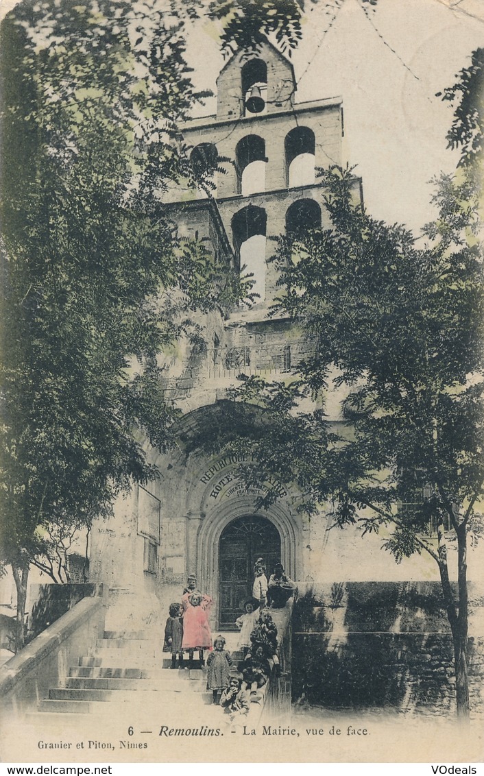 CPA - France - (30) Gard - Remoulins - La Mairie - Vue De Face - Remoulins