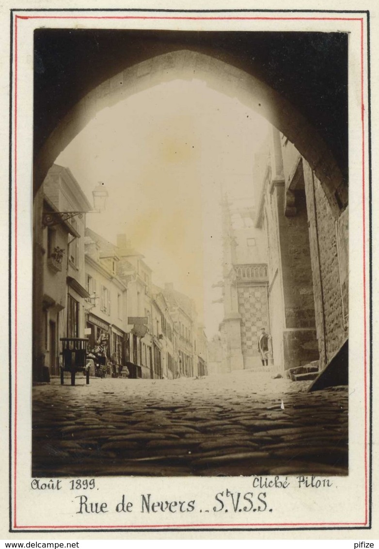 Saint-Valéry-sur-Somme . Rue De Nevers . Citrate 1899 . Famille En Forêt D'Eu Au Verso. - Anciennes (Av. 1900)