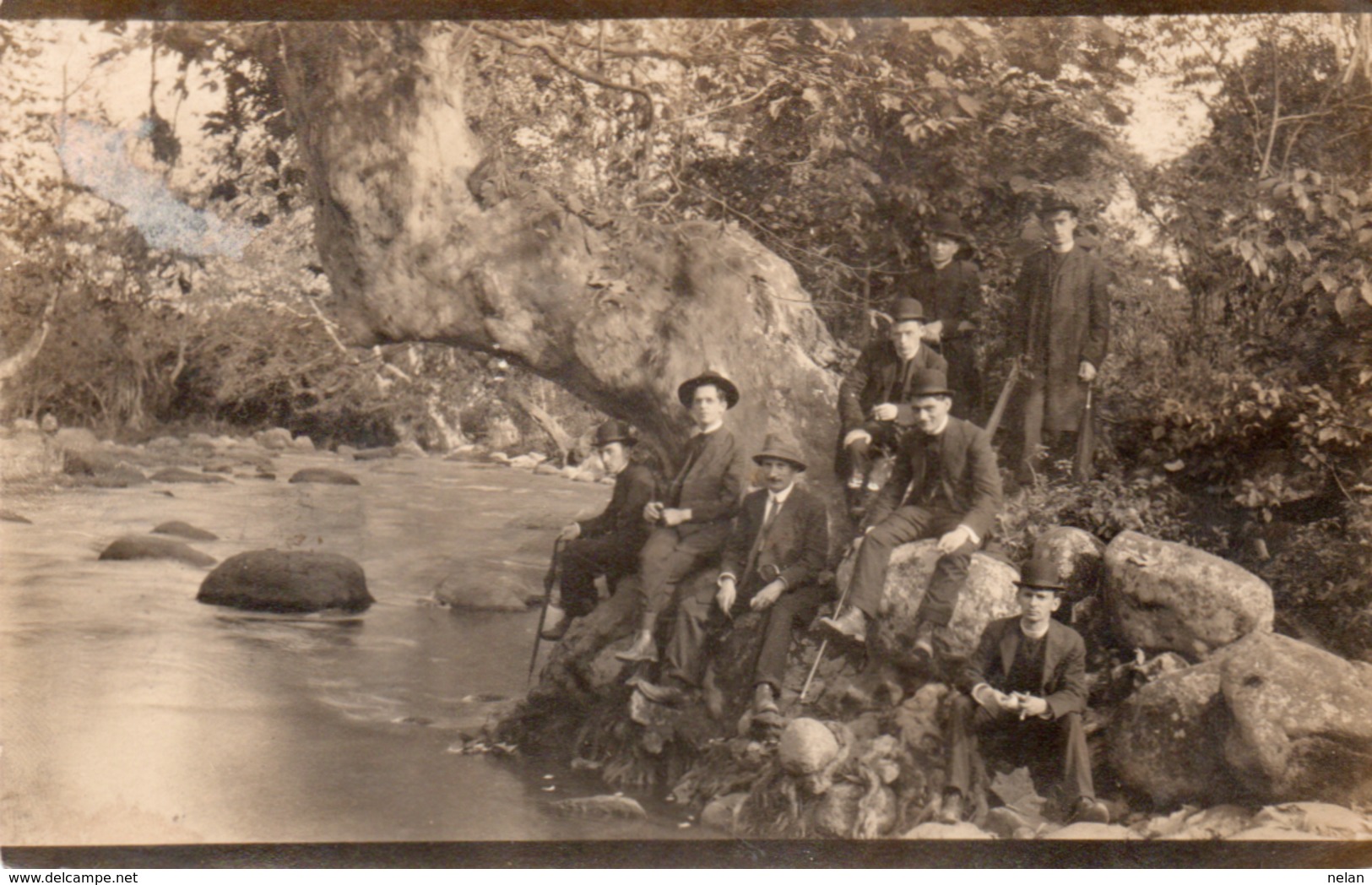 FOTOCARTOLINA-REAL PHOTO- GRUPPO DI UOMINI-1911 - Fotografia