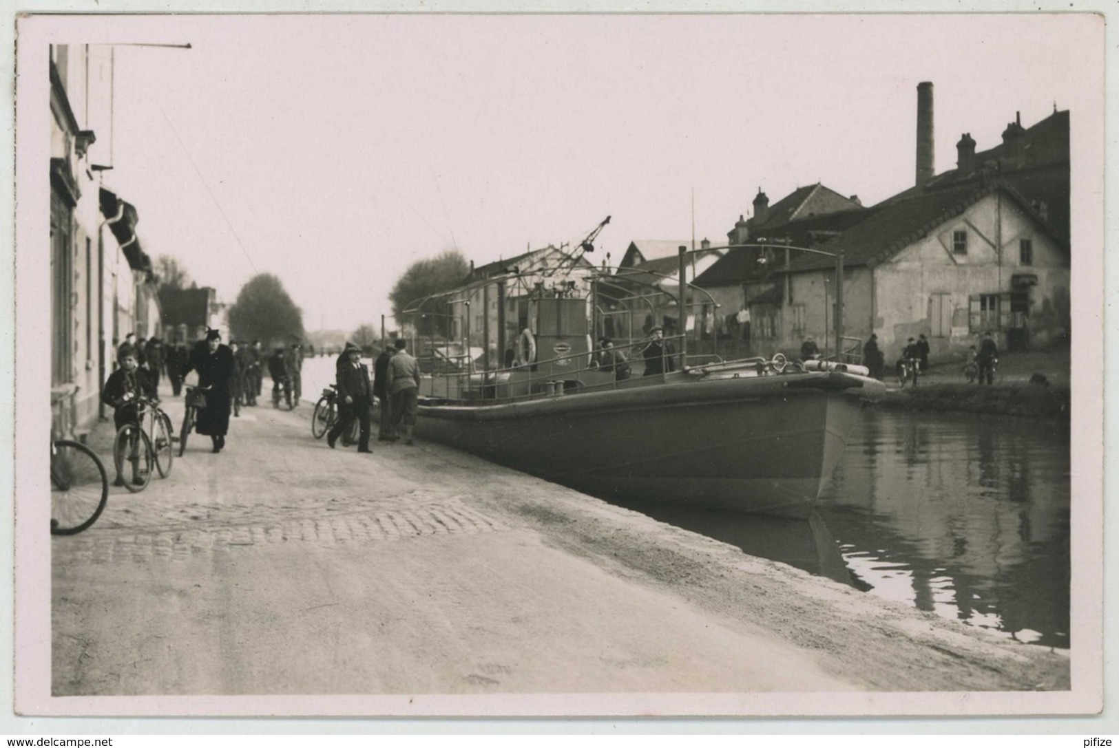 (Bateaux) Chalon-sur-Saône Ou Environs . Carte Photo D'une Vedette Des Ets Schneider . Canal . 1937 . - Chalon Sur Saone