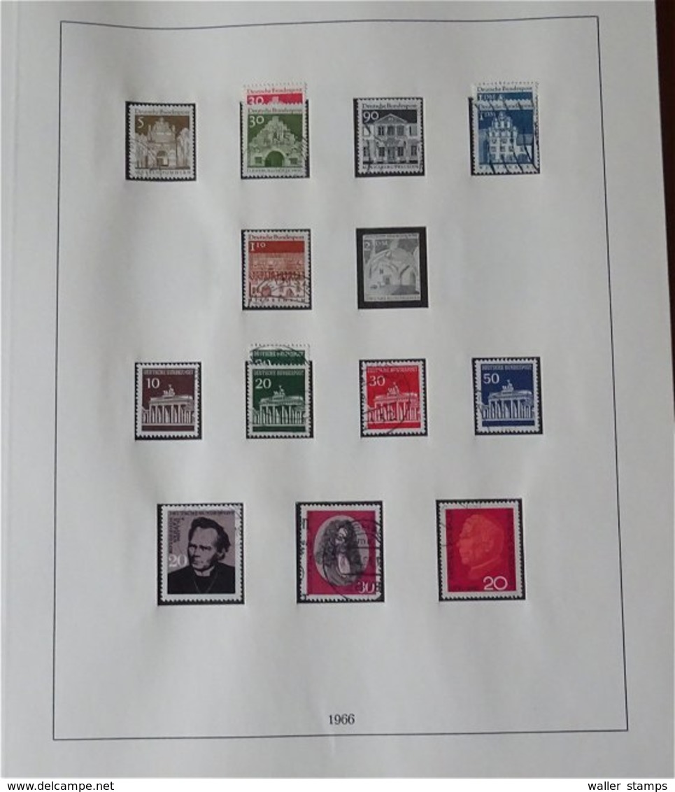 Lot With World Stamps In 10 Albums - Vrac (min 1000 Timbres)