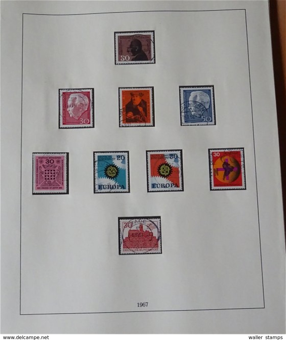 Lot With World Stamps In 10 Albums - Vrac (min 1000 Timbres)